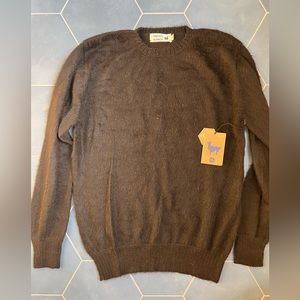 Men’s Black Industry Of All Nations Undyed Alpaca Sweater sz M
